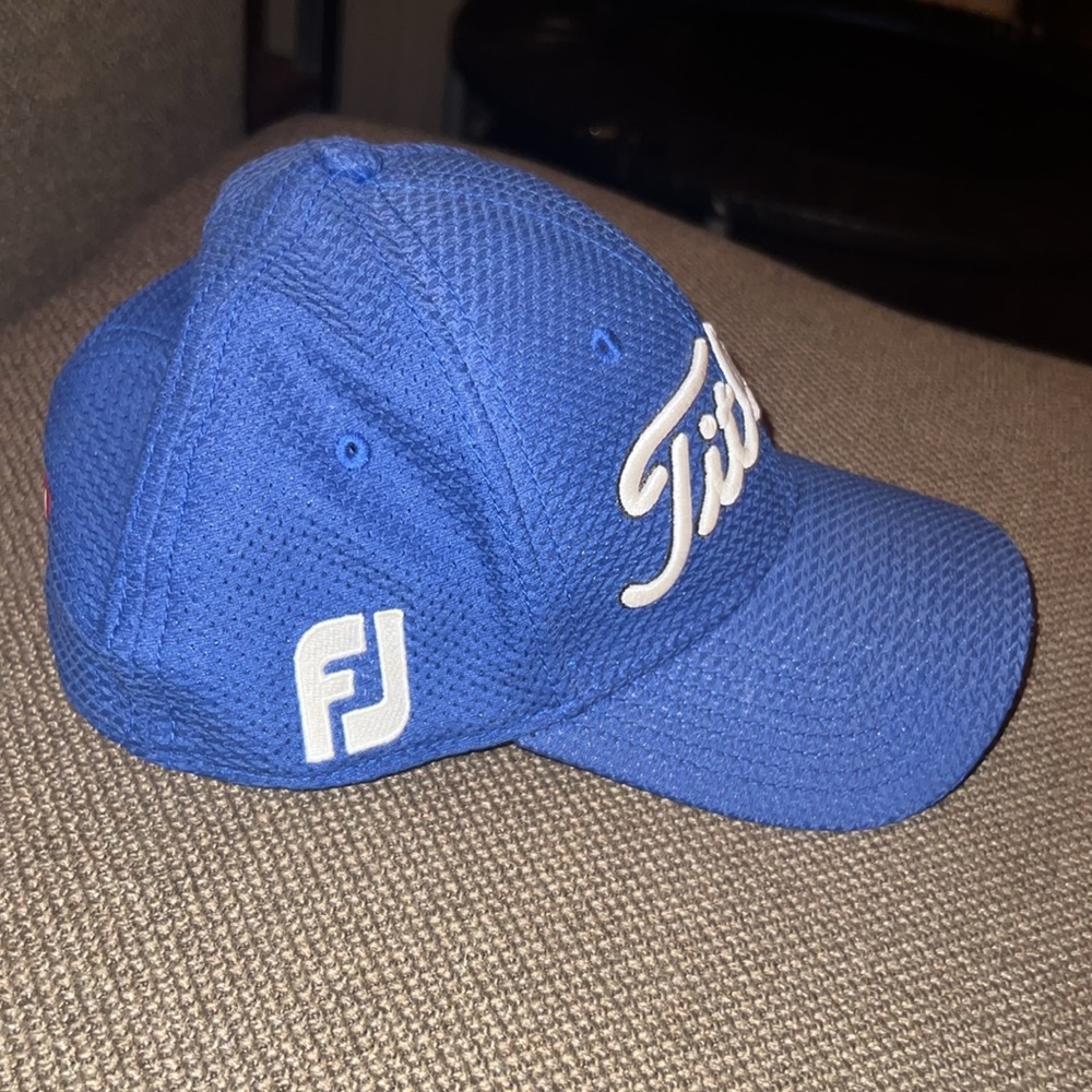 Titleist Pro V1 FootJoy Royal Blue White lettering fitted sports cap 🧢 golf hat - Picture 2 of 8